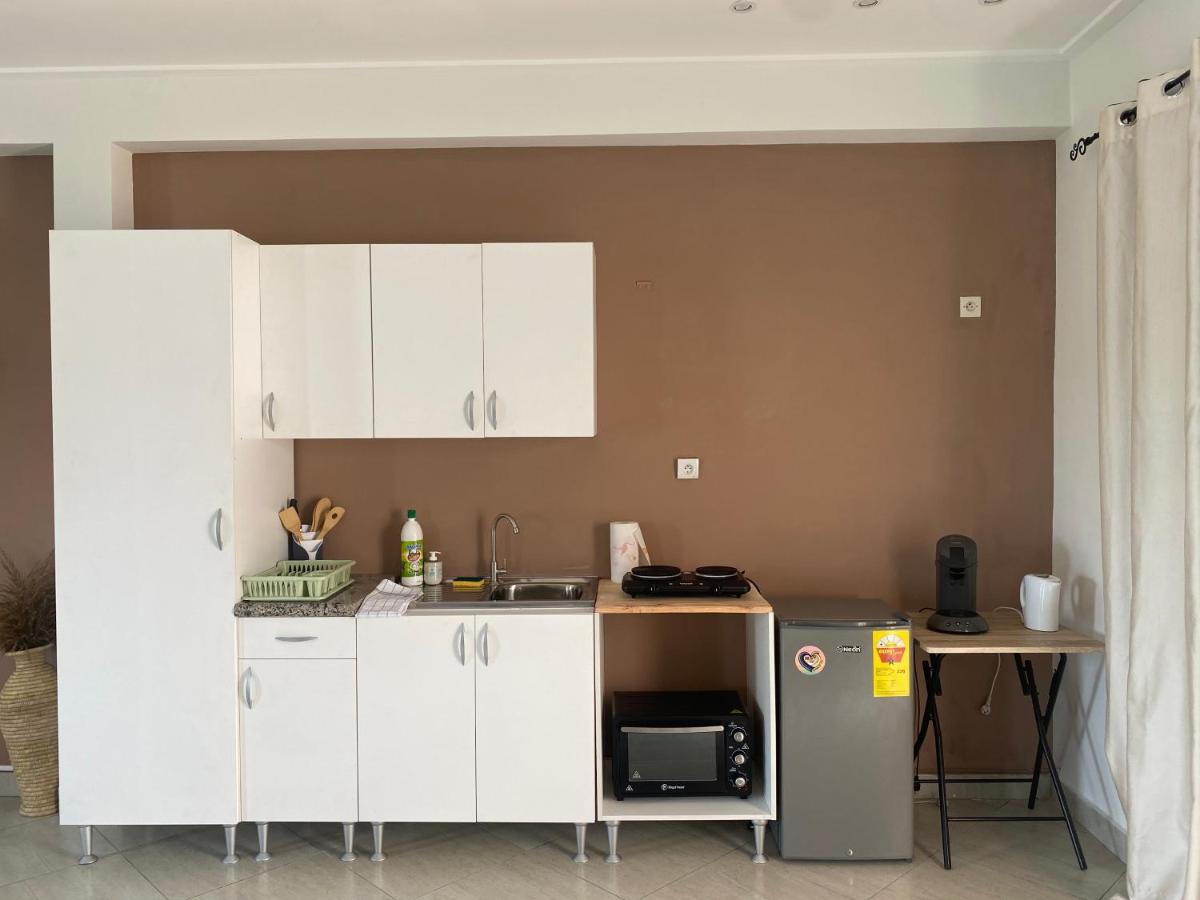 L'Oasis Guesthouse Котону Экстерьер фото