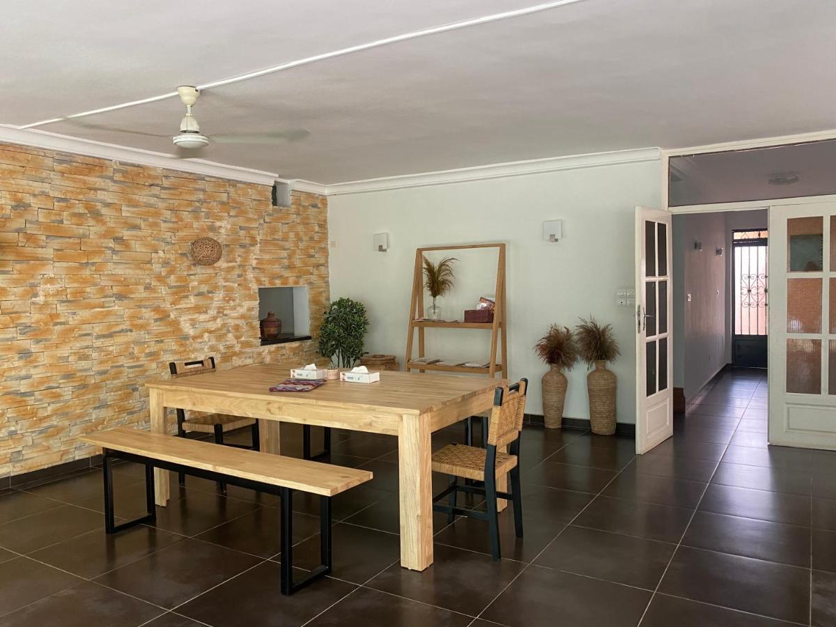 L'Oasis Guesthouse Котону Экстерьер фото