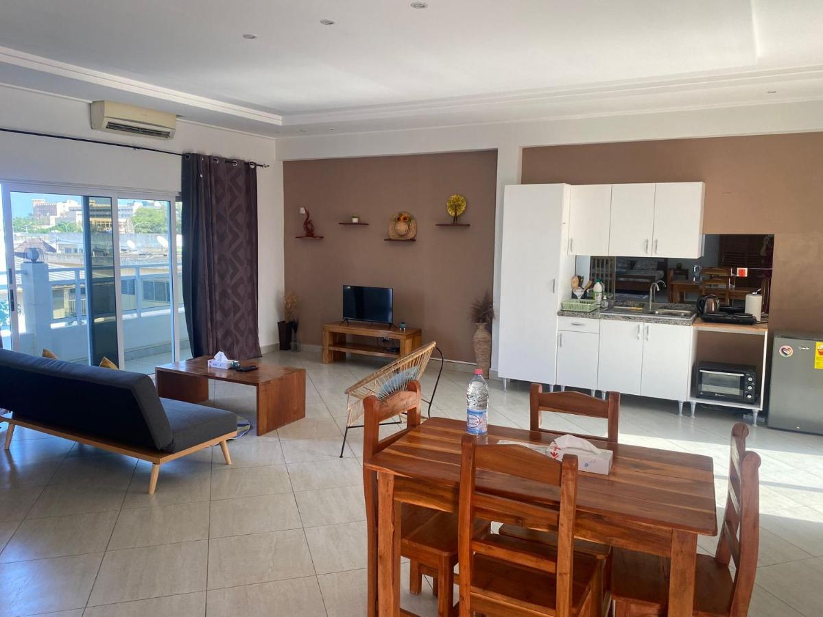 L'Oasis Guesthouse Котону Экстерьер фото