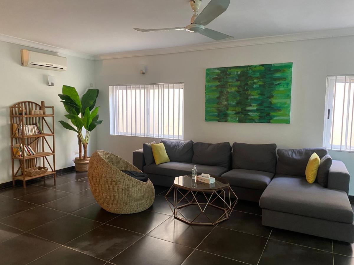 L'Oasis Guesthouse Котону Экстерьер фото